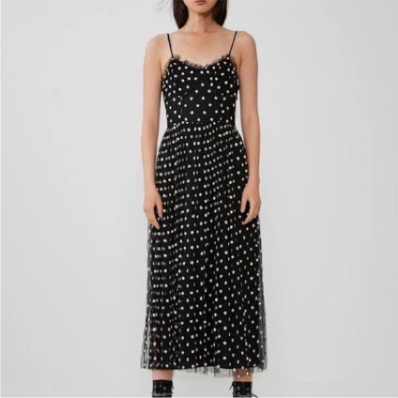 Zara bloggers favorite tulle floral dress - Picture 4 of 12